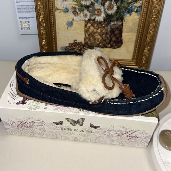 Sperry 8 Paige Navy Ivory Shearing Genuine Suede Leather Moccasin Slippers - Picture 8 of 9